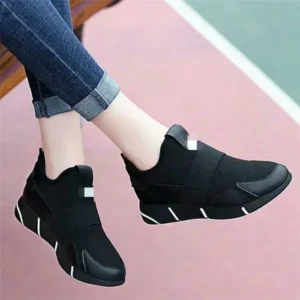 Sarastatic Women Fashion Slip On Round-Toe Shoes