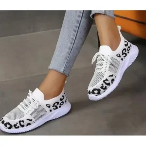 Sarastatic Women Fashion Plus Size Spotted Mesh Breathable Round Toe Sneakers